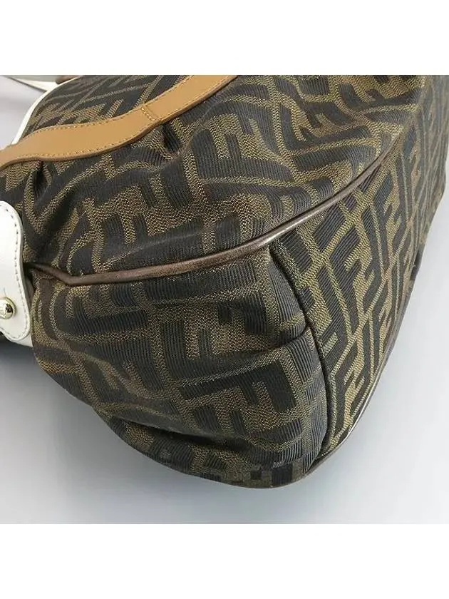 8BR628 Tote Bag