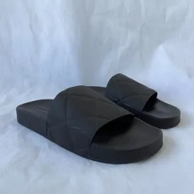 Bottega Veneta diamond-quilted slides, 38