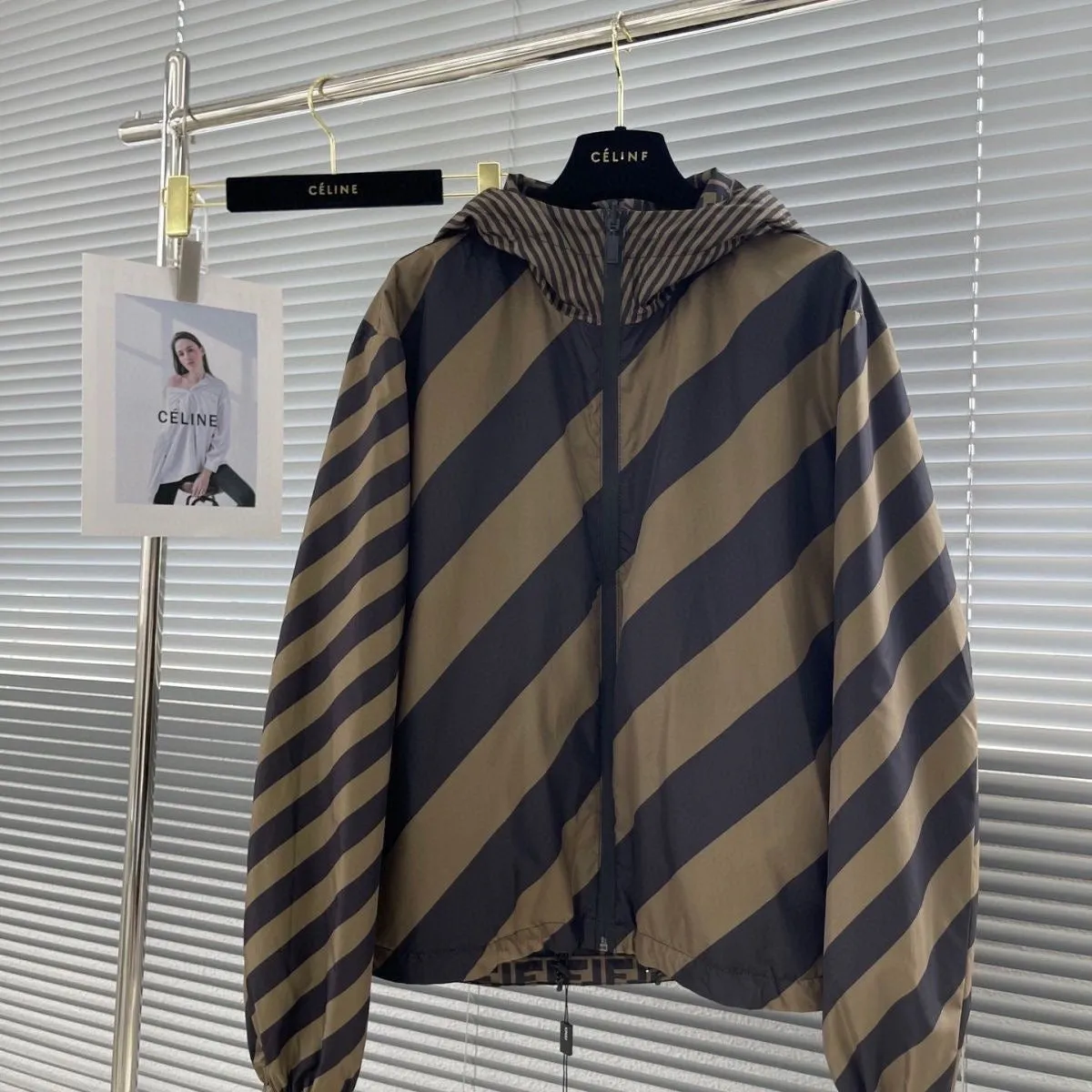 CLTH371 FF Reversible Windbreaker