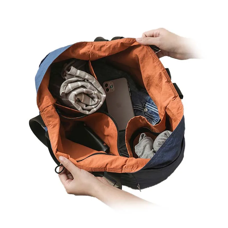 Fashion Travel Bag For Men and Women Light and Large Capacity