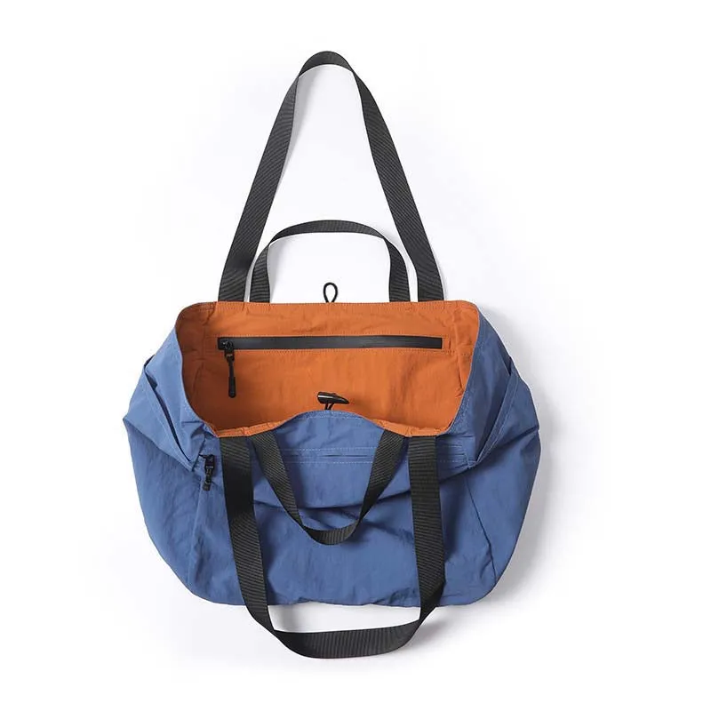 Fashion Travel Bag For Men and Women Light and Large Capacity