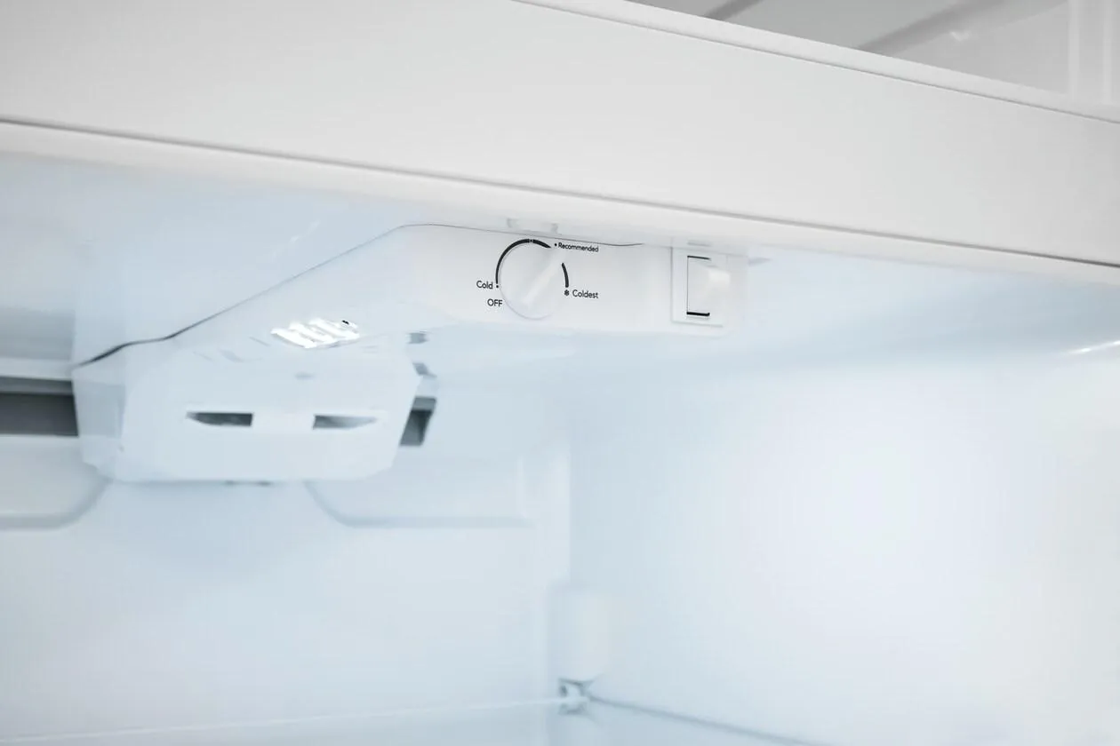 FFHT1425VB Frigidaire 13.9 Cu. Ft. Top Freezer Refrigerator