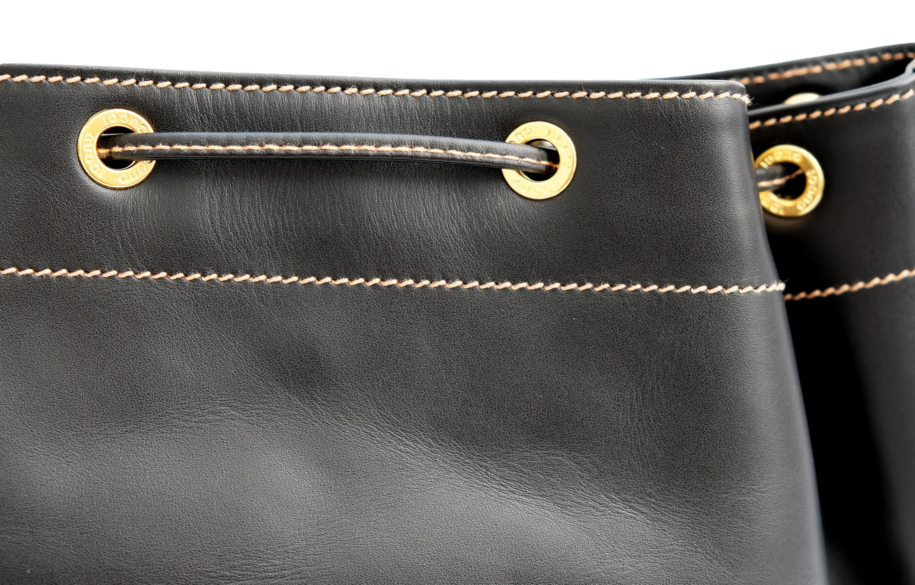Gucci Vintage Bucket Bag in Black Leather, M