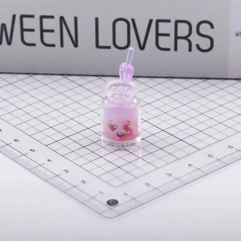Luminous Expression Bottle Keychain  Sweet Girl Couple Girlfriend Gift Cartoon Luggage Pendant Accessories Jewelry